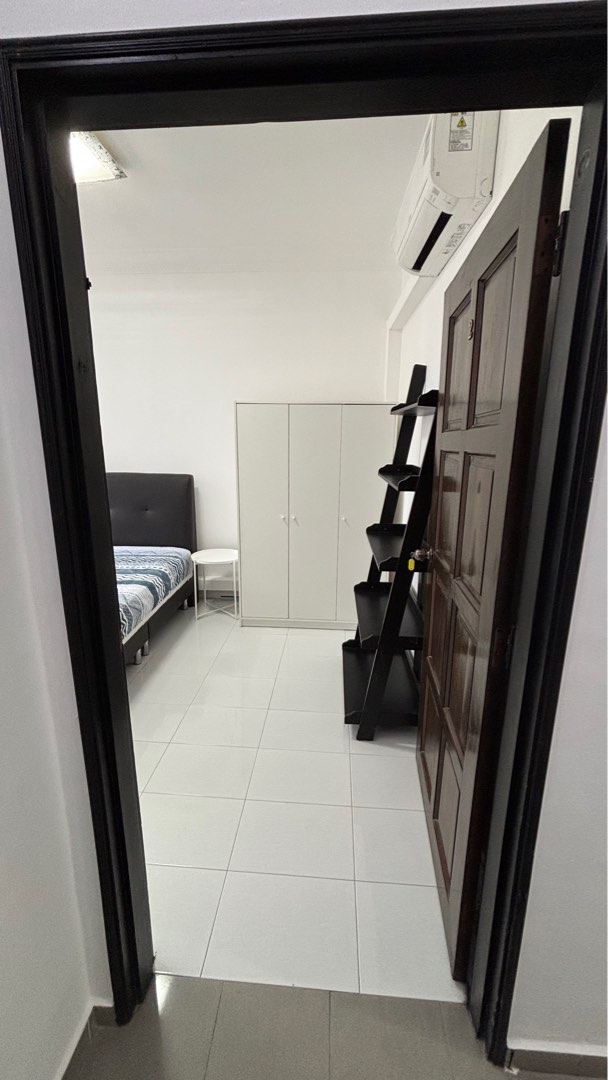 (Category: ) located in . Submitted by ideal_home_chewy (Listing ID 1364797180, Image 1). Description: .