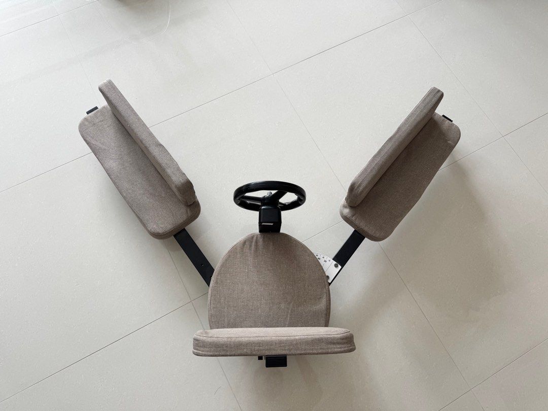 Split stretching machine (Category: Other Sports Equipment and Supplies) located in Singapore. Submitted by zxedacus (Listing ID 1364930367, Image 6). Description: Bought this item for my kids to learn splits but they don’t bother to. So it’s very new as it’s super under utilised. Collect at Bukit panjang Gangsa road.