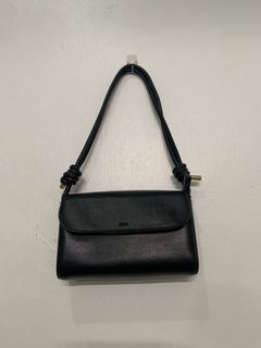 (Kategori: ) berada di . Dikirim oleh yaa.secondstuff (ID iklan 1364800391, Gambar 1). Deskripsi: .