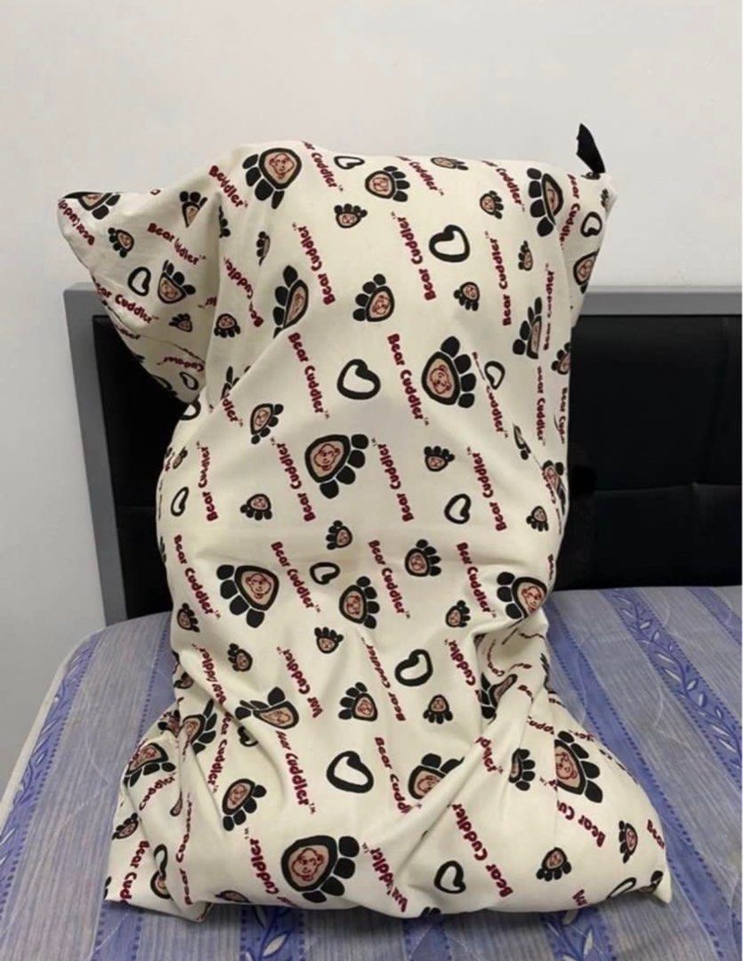 Teddy Bear (Category: Plushies & Soft Toys) located in Cavite. Submitted by _prelovedni (Listing ID 1364810728, Image 3). Description: Boughy for display only. Still in good condition like brand new.