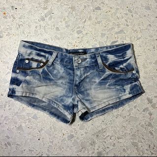 (Category: ) located in . Submitted by 272727272727 (Listing ID 1364911465, Image 1). Description: .