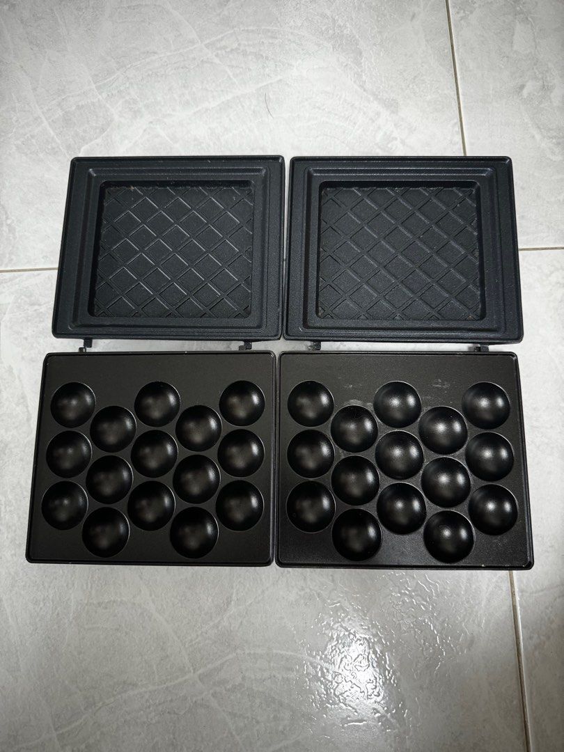 Waffle maker (Category: Other Kitchen Appliances) located in Singapore. Submitted by ckncs (Listing ID 1353281981, Image 10). Description: All info are provided in the photo…only have waffle design..