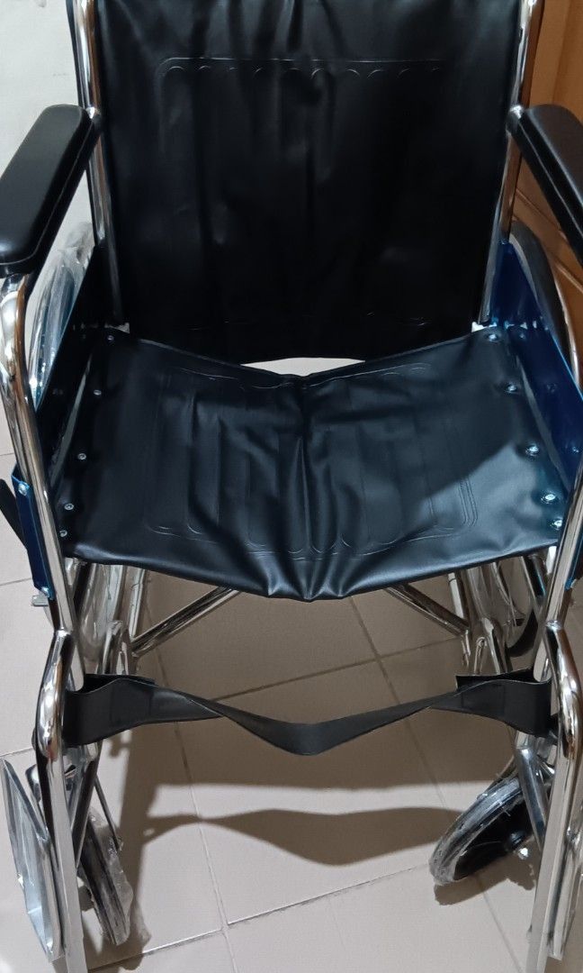 Wheelchair MedX (Category: Wheelchairs) located in Santa Rosa. Submitted by declutterphils (Listing ID 1364865658, Image 1). Description: Medx Wheelchair Almost new, no issues.