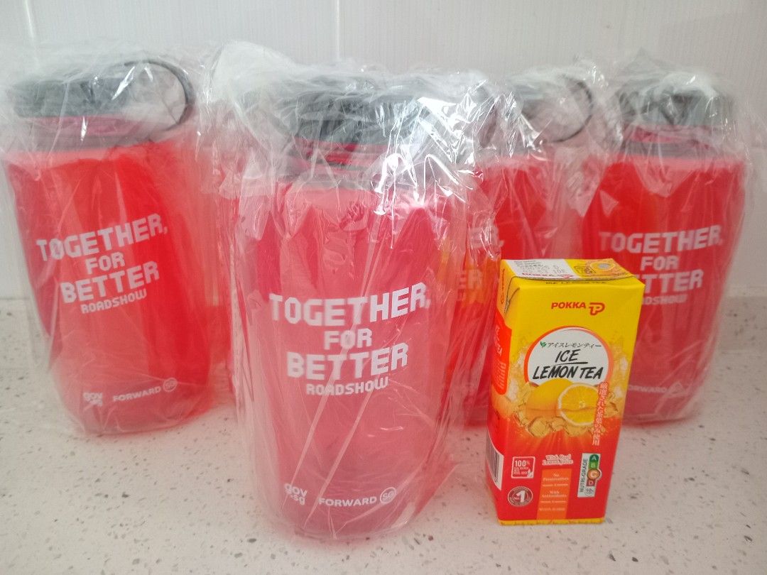 10 Water bottles and cups