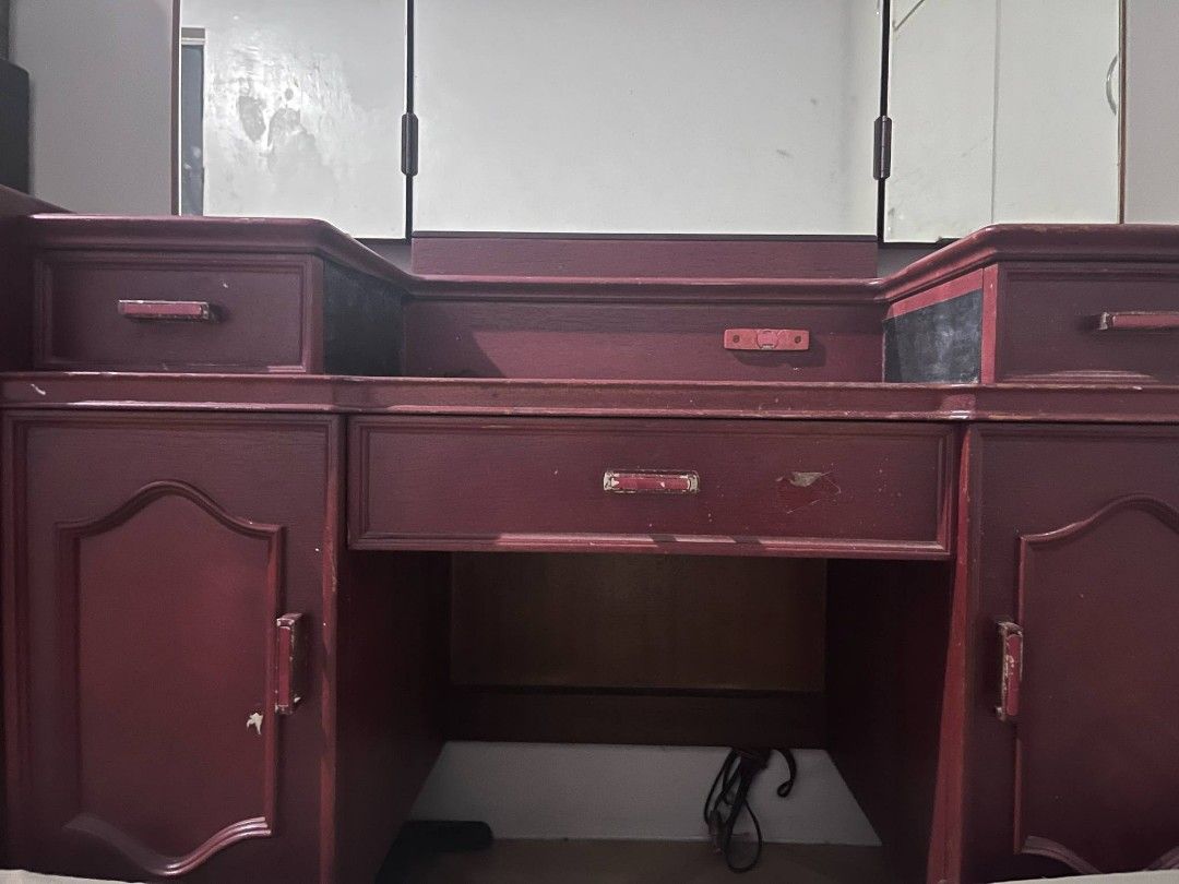 3 way mirror Vanity Dresser (Category: Other Home Furniture) located in Manila. Submitted by adydely (Listing ID 1365041434, Image 3). Description: 3-way mirror Vanity/Dresser Table/Drawers Measurements Height : 65cm (25.5in) Width: 90.5cm (37.5in) Thickness: 40.5cm (16in) Mirror Measurements Height: 107cm (42in.) Width: 93cm (36.5in) Thickness: 2.5cm (1in.) Pick-up at Makati City Hall.