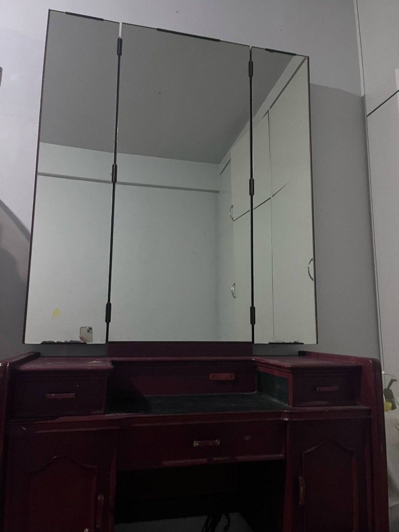 3 way mirror Vanity Dresser (Category: Other Home Furniture) located in Manila. Submitted by adydely (Listing ID 1365041434, Image 1). Description: 3-way mirror Vanity/Dresser Table/Drawers Measurements Height : 65cm (25.5in) Width: 90.5cm (37.5in) Thickness: 40.5cm (16in) Mirror Measurements Height: 107cm (42in.) Width: 93cm (36.5in) Thickness: 2.5cm (1in.) Pick-up at Makati City Hall.