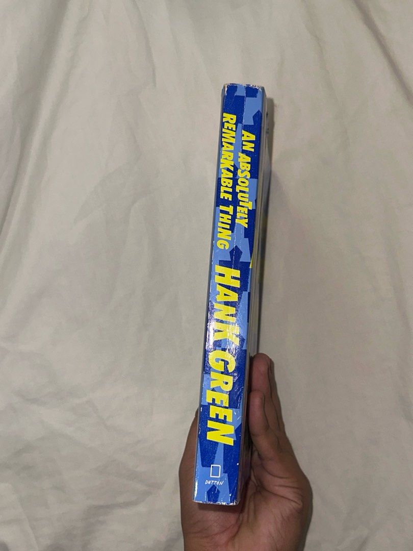 An Absolutely Remarkable Thing by Hank Green (Category: Storybooks) located in Bulacan. Submitted by gabsattic (Listing ID 1364973067, Image 2). Description: Selling!! An Absolutely Remarkable Thing by Hank Green - Okay condition Shipping is available Meetups around Bulacan, Santa Maria or Malolos.