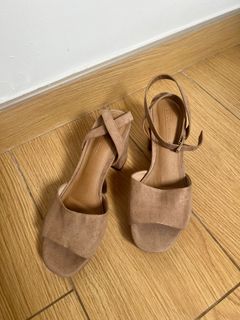 （分類：）位於 。 由 kayteehola 提交（商品編號 1365009795，圖片 1）。簡介： 。