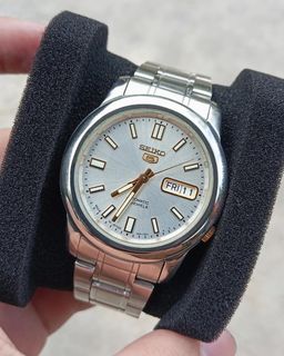 (Category: ) located in . Submitted by watchcycle6100 (Listing ID 1364963414, Image 1). Description: .