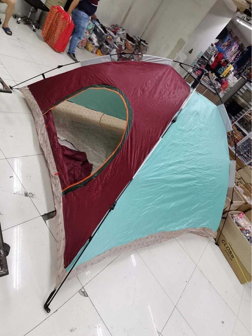 automatic camping tent 8person (Category: Hiking & Camping) located in Manila. Submitted by dolorchris69891 (Listing ID 1365018850, Image 2). Description: automatic camping tent 8person .