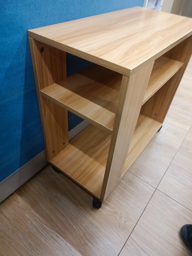Bedside Table （分類：櫃子、組合櫃及置物架）位於 Hong Kong。 由 allymil 提交（商品編號 1365034626，圖片 2）。簡介： 60x 53x30。