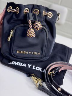 (Kategori: ) berada di . Dikirim oleh collectionbymc (ID iklan 1365110591, Gambar 1). Deskripsi: .