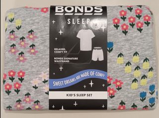 (Category: ) located in . Submitted by luxuriousthrift (Listing ID 1364945768, Image 1). Description: .
