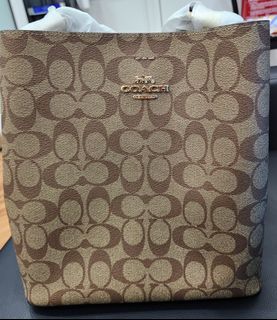 (Category: ) located in . Submitted by jeslyn321 (Listing ID 1365059733, Image 1). Description: .