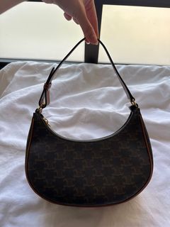 (Category: ) located in . Submitted by clothesbyem (Listing ID 1365009432, Image 1). Description: .