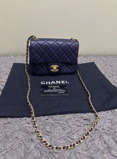 (Category: ) located in . Submitted by luxury_and_essentials (Listing ID 1365038765, Image 1). Description: .