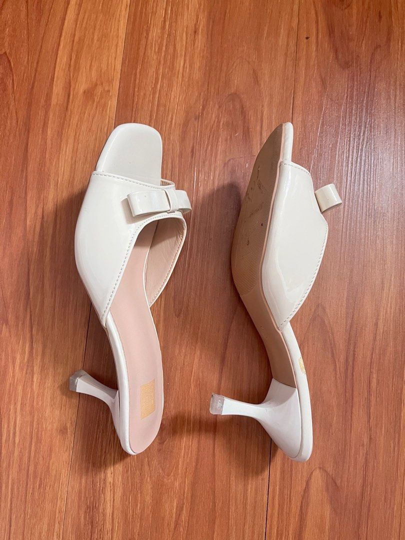 Cream open toe heels 2.5 inches (Category: Heels) located in Makati City. Submitted by isso2 (Listing ID 1365003470, Image 3). Description: Used few times only.
