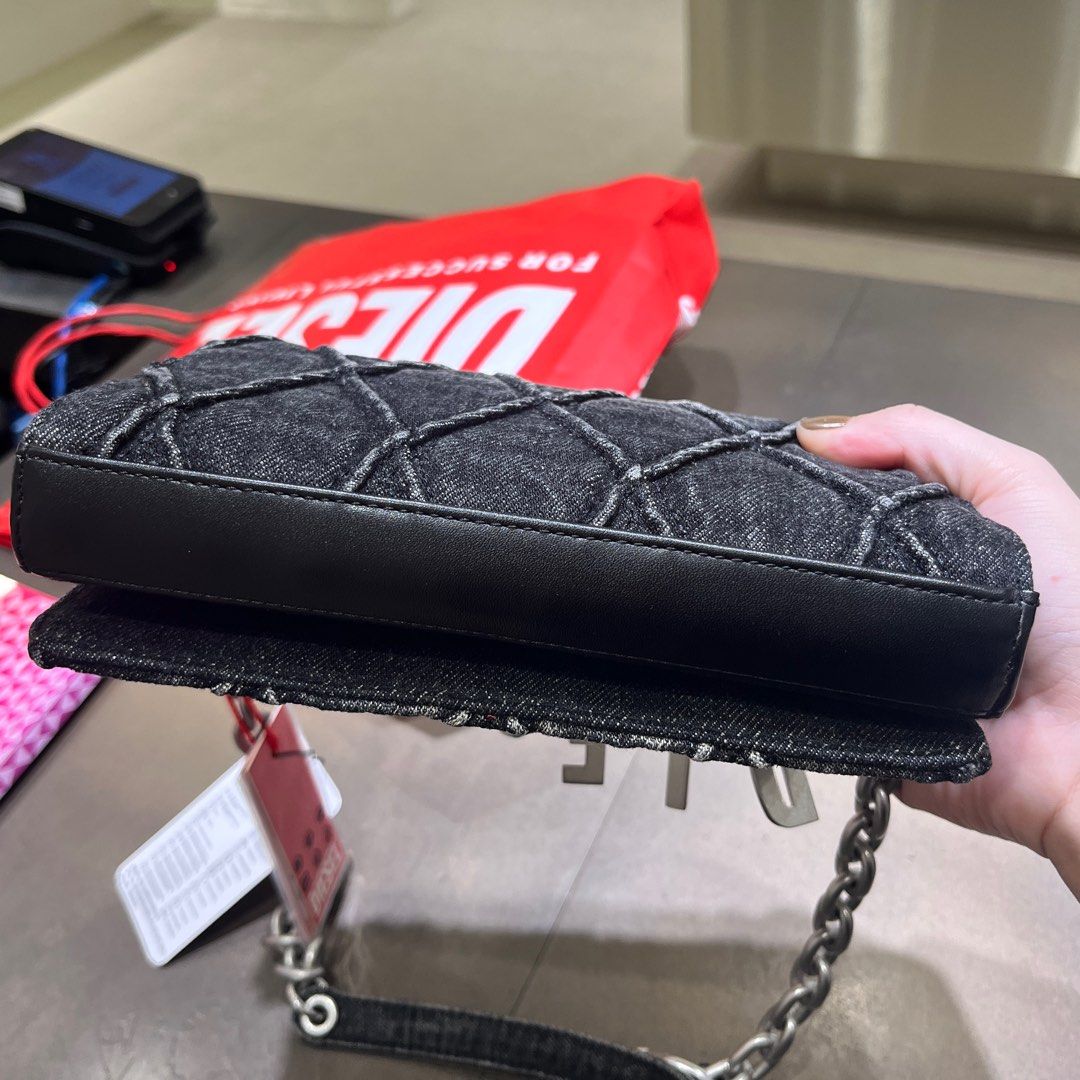 DIESEL CHARM-D WALLET STRAP, 她的時尚, 包包、錢包, 肩背、側