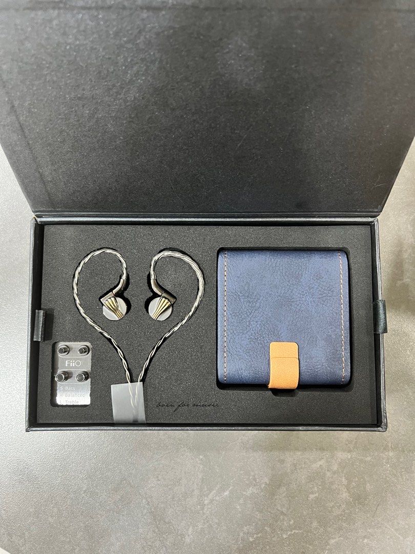 Fiio FD7 (Category: Earphones) located in Singapore. Submitted by easonmusic7 (Listing ID 1365093649, Image 1). Description: Like New Full Set .