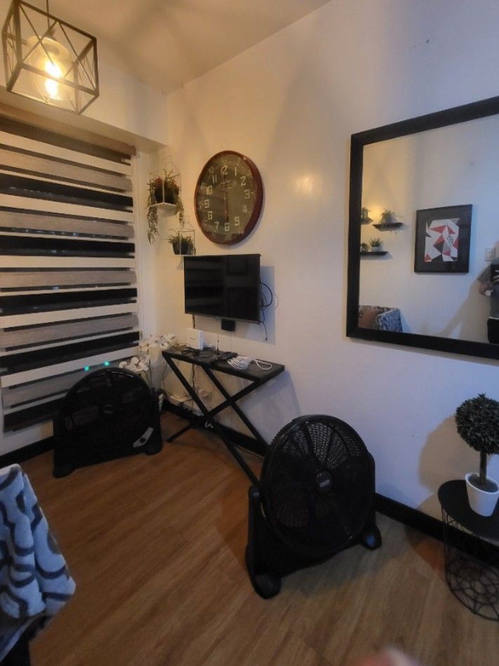 Flair Condominium for Sale (Category: Apartments & Condos) located in Mandaluyong City. Submitted by cfiveacars (Listing ID 1365006222, Image 2). Description: **For Sale: Cozy Fully Furnished Condo at Flair Tower North, Mandaluyong City – Your Urban Oasis Awaits!** Elevate your lifestyle with this charming 34 sq meter fully furnished condo unit on the 27th floor of the prestigious Flair Tower North Condominium in the heart of Mandaluyong City! Th