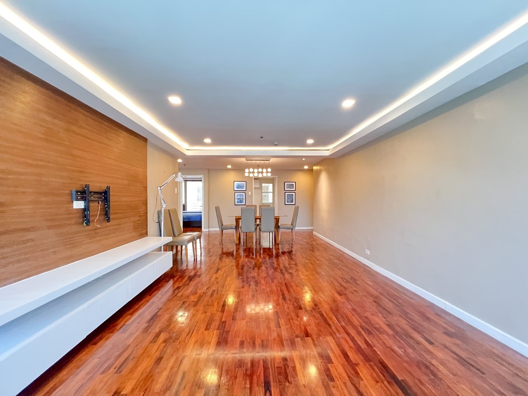 (Category: ) located in . Submitted by sparxrealestate (Listing ID 1364990617, Image 1). Description: .