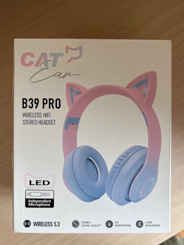 Gaming wireless headset B39 Pro (Category: Headphones & Headsets) located in Singapore. Submitted by pigshorses (Listing ID 1364950407, Image 1). Description: These are brand new. My daughter never used them. Got them as a birthday gift. .