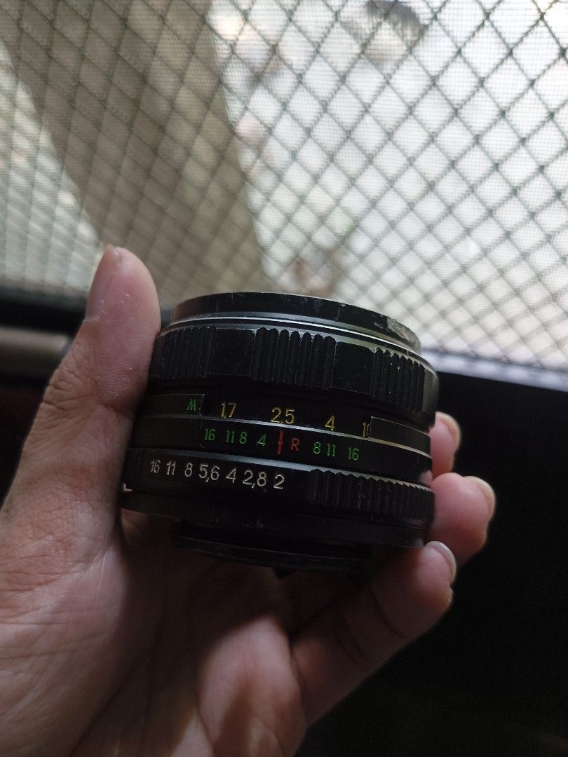 Helios 44m-4 58mm f2 (Category: Lens & Kits) located in Naga. Submitted by pacific_brent (Listing ID 1364987401, Image 1). Description: heavily used -broken filter ring -missing face plate/outer ring -low contrast output -fungus as is for projects or any. shipping via lbc/flash.