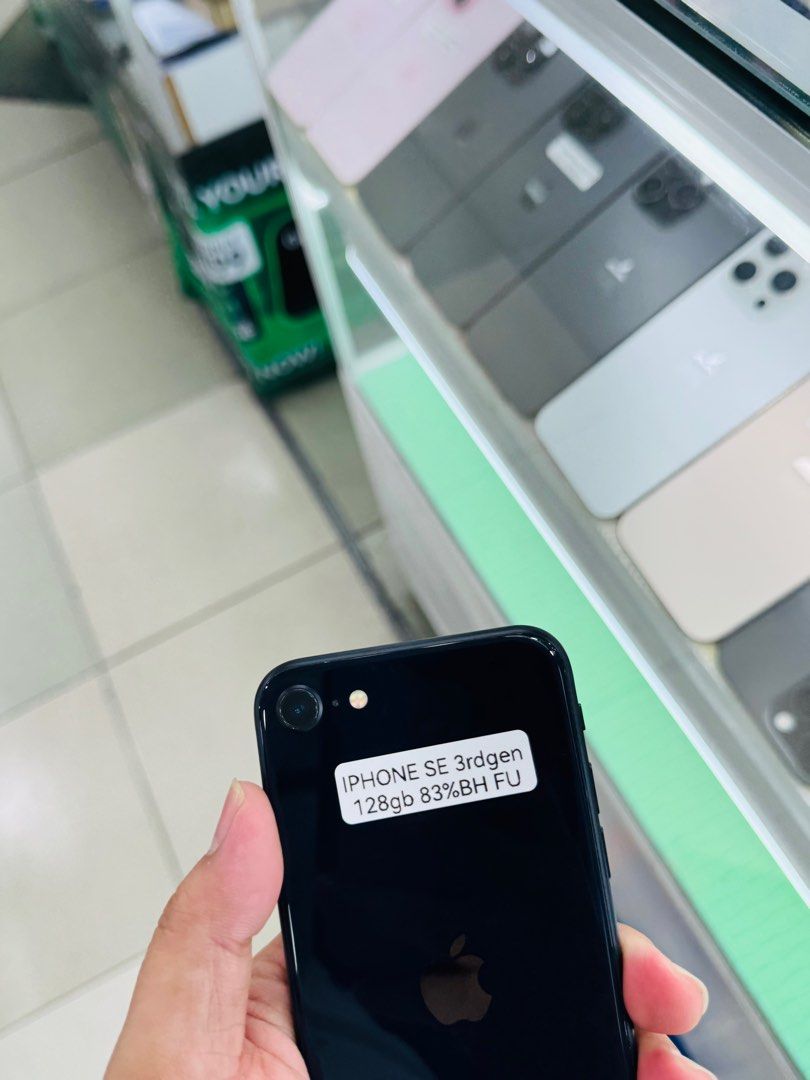 iPhone SE 5G (3rd Gen) 128GB 83%BH Openline 99%smooth No issues (Category: iPhone SE Series) located in San Juan City. Submitted by saabangadgetshop (Listing ID 1364968867, Image 3). Description: Onhand | Pre-owned iPhone SE 5G 2022 128GB OPENLINE Battery Health 83% NO HIDDEN ISSUES NO HISTORY OF REPAIR 99%Smooth TEST TO SAWA RESET ALL YOU WANT TEST ALL YOU WANT NOT REFURBISHED AUTHENTIC PHONE ALL WORKING (FREE 3UTOOLS) iPhones iPads only 🆓Freeb