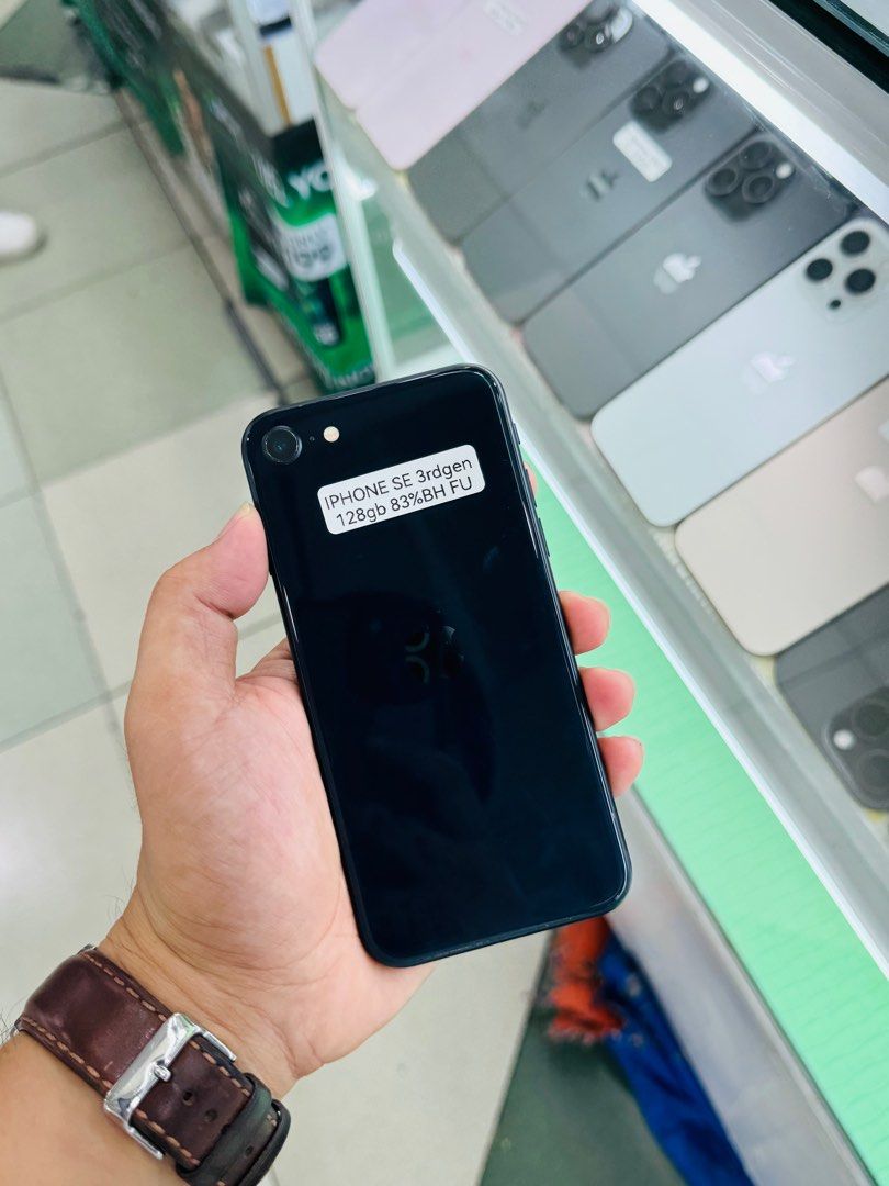 iPhone SE 5G (3rd Gen) 128GB 83%BH Openline 99%smooth No issues (Category: iPhone SE Series) located in San Juan City. Submitted by saabangadgetshop (Listing ID 1364968867, Image 2). Description: Onhand | Pre-owned iPhone SE 5G 2022 128GB OPENLINE Battery Health 83% NO HIDDEN ISSUES NO HISTORY OF REPAIR 99%Smooth TEST TO SAWA RESET ALL YOU WANT TEST ALL YOU WANT NOT REFURBISHED AUTHENTIC PHONE ALL WORKING (FREE 3UTOOLS) iPhones iPads only 🆓Freeb