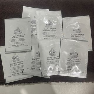 Kiehl’s Clearly Corrective Dark Spot Solution  (8 PCS)