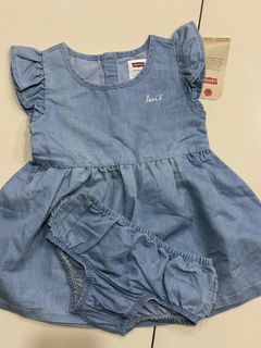 (Category: ) located in . Submitted by dovediary (Listing ID 1364971141, Image 1). Description: .
