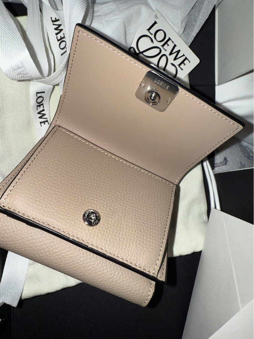 Loewe Anagram Trifold Wallet (Pebble Grain Calf) (Category: Luxury Bags & Wallets) located in Quezon City. Submitted by gglouise (Listing ID 1364952944, Image 2). Description: I bought the Loewe Anagram trifold wallet during my trip to Japan this April (2025). It’s completely brand new. I have the receipt and box. Retail price is ₱43,600.