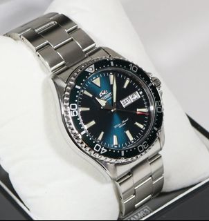 (Category: ) located in . Submitted by notorious_watches (Listing ID 1365086109, Image 1). Description: .