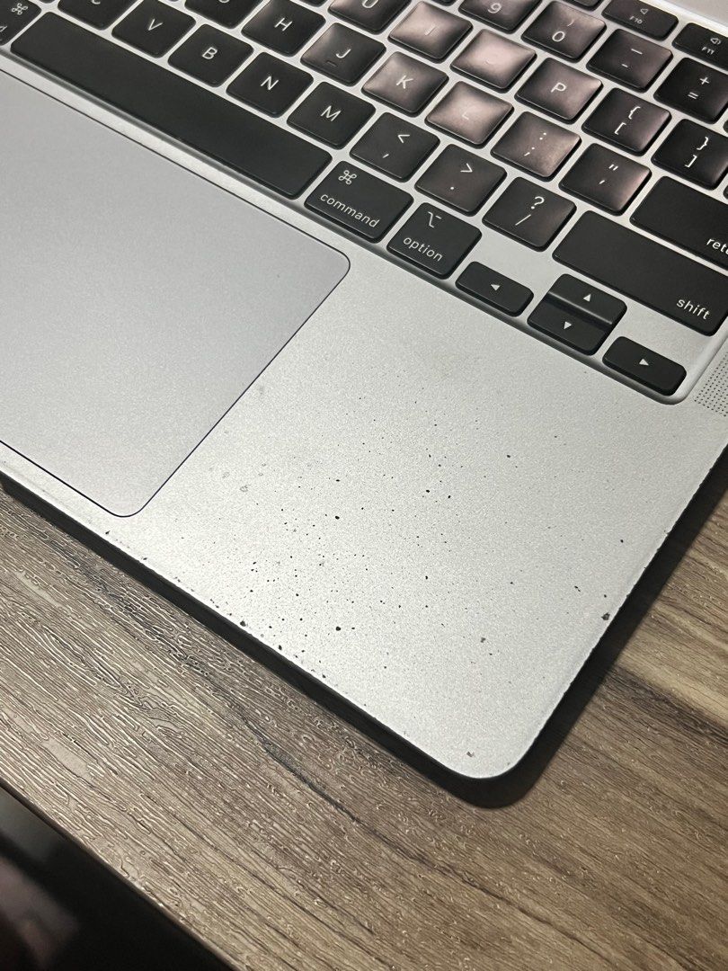 Macbook Air (i5 Intel, 2020) (Category: Laptops & Notebooks) located in Antipolo. Submitted by okartz (Listing ID 1365005260, Image 2). Description: - bought in August 2020 - space gray, 512 GB ISSUES - discoloration of keyboard - small scratches on top & bottom & near trackpad - glitching & black output on RIGHT SIDE of display - battery for service (charging issues also) - needs logic board & touch ID replacement - does not charge when open - d