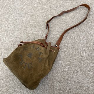 (Category: ) located in . Submitted by agnescthrifted98 (Listing ID 1364978376, Image 1). Description: .