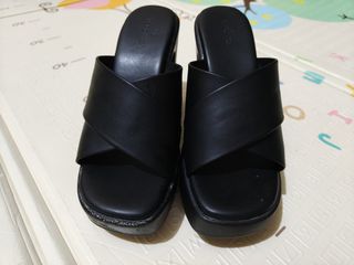 (Kategori: ) berada di . Dikirim oleh preloved_mut (ID iklan 1365011490, Gambar 1). Deskripsi: .