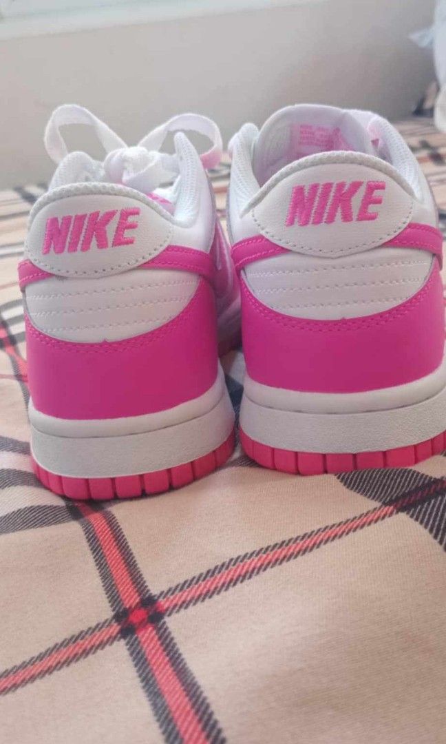 Nike Dunk Low (Category: Sneakers) located in San Vicente. Submitted by modamorphosis (Listing ID 1365075932, Image 2). Description: US 5y Euro 37.5 Cm 23.5 Uk 4.5 Br 35.5.