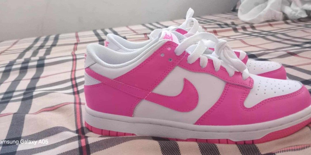 Nike Dunk Low (Category: Sneakers) located in San Vicente. Submitted by modamorphosis (Listing ID 1365075932, Image 3). Description: US 5y Euro 37.5 Cm 23.5 Uk 4.5 Br 35.5.