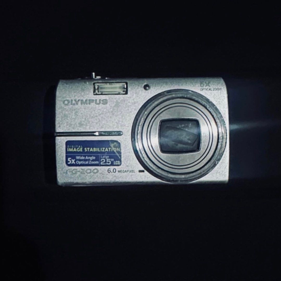 OLYMPUS FE-200 (DIGITAL CAMERA) (Category: Cameras) located in Manila. Submitted by tornitojus (Listing ID 1364992859, Image 1). Description: Olympus FE-200 (Digital Camera) Year 2006 In excellent working condition Body Cosmetics: 8.8/10 Flash Working Timer Working Zoom In and Zoom Out Working All Buttons are Working Mic is Working With Battery Issue: Lens dust (affects the output mildly at the left side)..