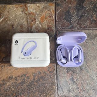 (Category: ) located in . Submitted by lululemonisbetterthanalo (Listing ID 1365098741, Image 1). Description: .