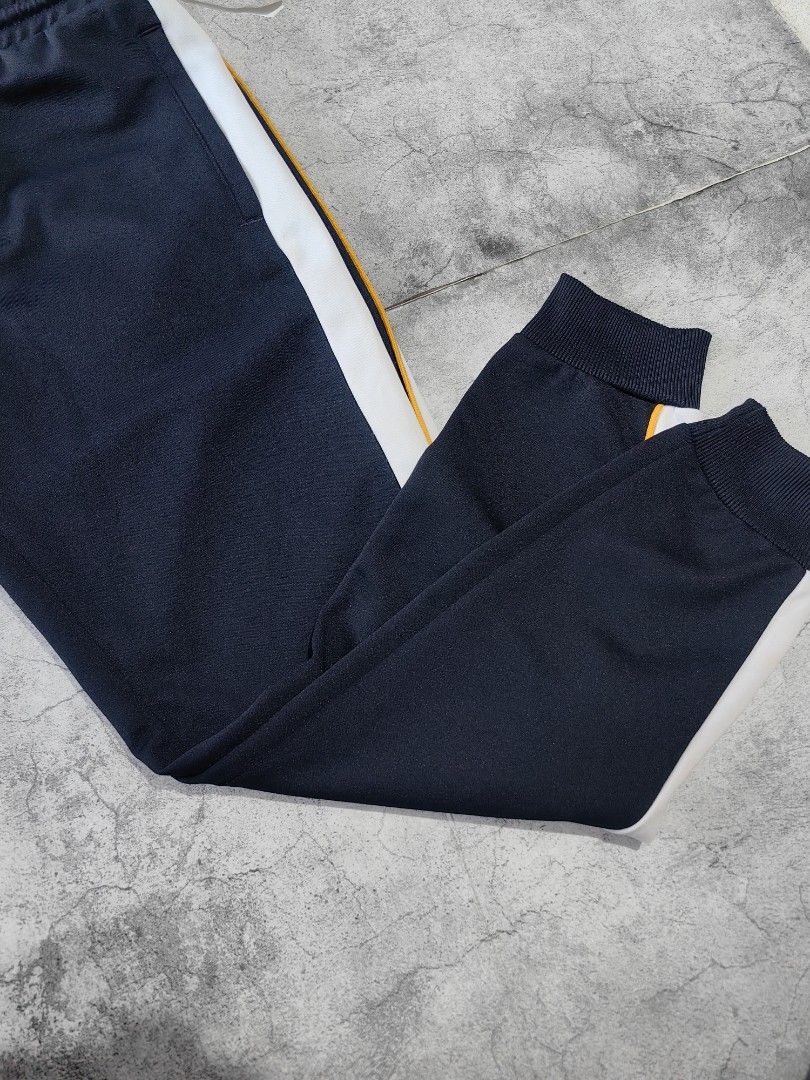Pull & bear jogger pants (Category: Joggers) located in Quezon City. Submitted by 110collectionsph (Listing ID 1365039139, Image 2). Description: PRELOVED | PULL & BEAR JOGGER | NAVY | SIZE MEDIUM ON TAG | P598 | PRISTINE CONDITION NO ISSUE | 9.5/10 COLOR RATE AND CONDITION.