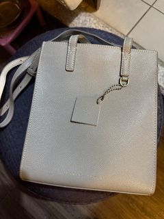 （分類：）位於 。 由 amy__c 提交（商品編號 1365099944，圖片 1）。簡介： 。