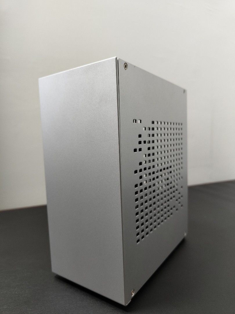 SKTC A07 Mini ITX PC Case (with PCiE Riser), Computers & Tech, Parts ...