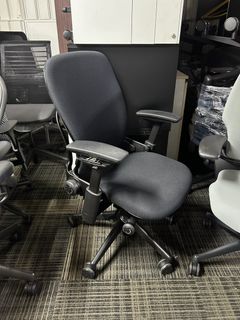 (Category: ) located in . Submitted by office.furnitures (Listing ID 1365013918, Image 1). Description: .