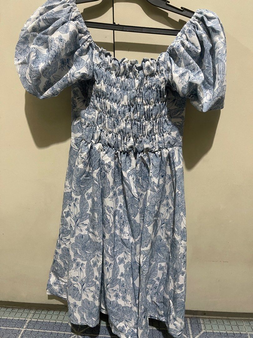 Summer Floral Dress (Category: Dresses) located in Manila. Submitted by declutter_mnr (Listing ID 1365097769, Image 2). Description: Never used Grab/Lalamove SF will be shouldered by buyer Meet up every weekend only SM Manila/San Lazaro.