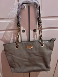 (Kategori: ) berada di . Dikirim oleh declutterforgood (ID iklan 1364456101, Gambar 1). Deskripsi: .