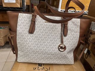 (Kategori: ) berada di . Dikirim oleh preloved.vie27 (ID iklan 1365079100, Gambar 1). Deskripsi: .