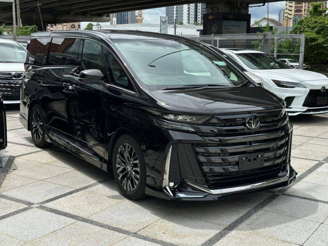 Toyota Alphard 2.5 Z Hybrid62872683765123111