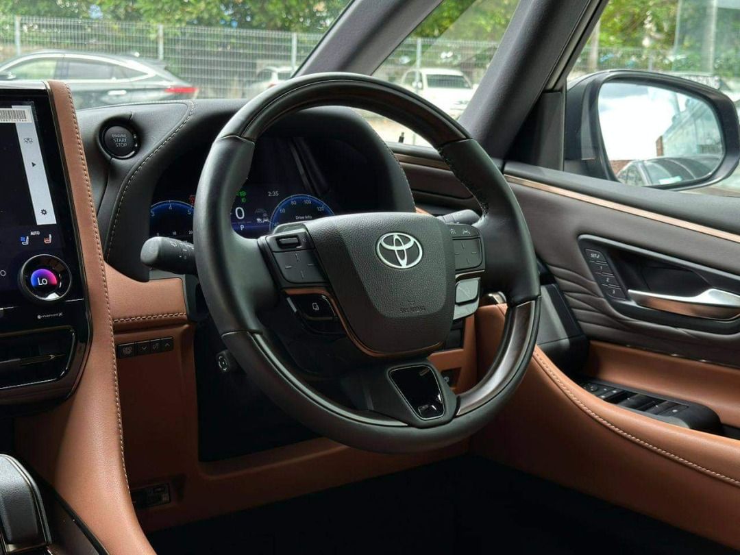 Toyota Alphard 2.5 Z Hybrid62872683765123114