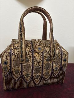 (Category: ) located in . Submitted by worstpreloved (Listing ID 1365043887, Image 1). Description: .
